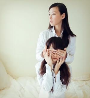 黑萝莉与白萝莉海报
